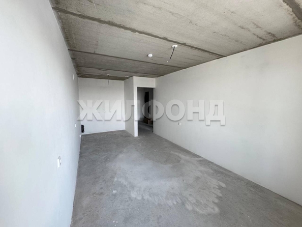 
   Продам 2-комнатную, 52 м², Аркадия Иванова ул, 21

. Фото 9.