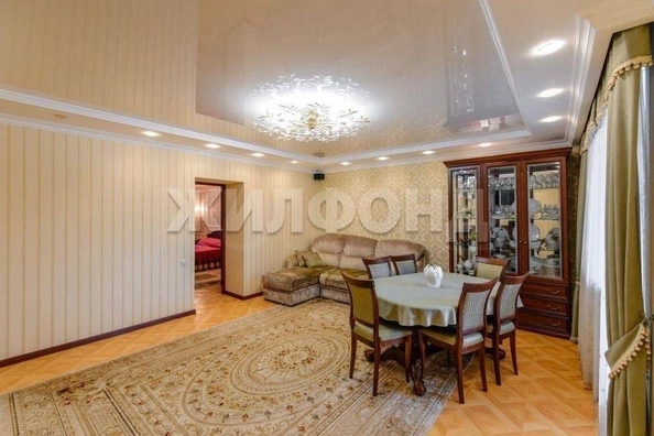 
   Продам 3-комнатную, 94.2 м², Ивана Черных ул, 66

. Фото 5.