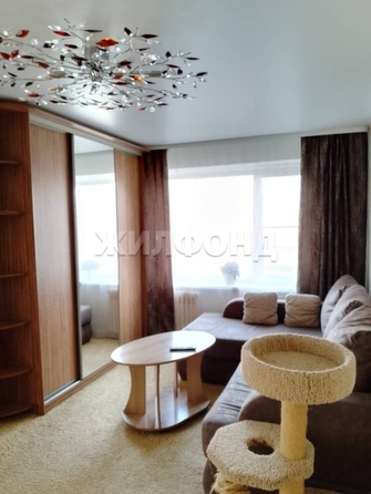 
   Продам 4-комнатную, 70.4 м², Сибирская ул, 102/3

. Фото 1.