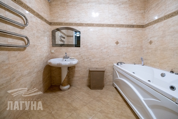 
  Продается 3-комн. квартира, 107.9 м², Аркадия Иванова ул, д. 27
. Фото 13.