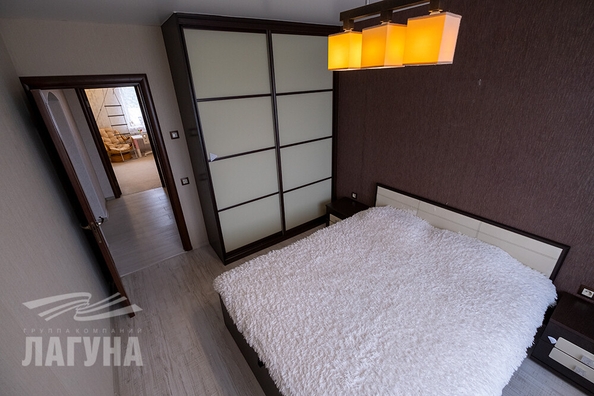 
  Продается 3-комн. квартира, 65.8 м², Елизаровых ул, д. 70
. Фото 2.