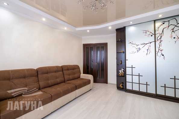 
  Продается 3-комн. квартира, 65.8 м², Елизаровых ул, д. 70
. Фото 3.