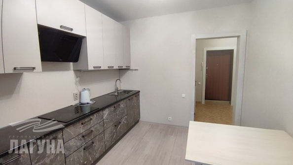 
  Сдается 1-комн. квартира, 40 м², Набережная Озера ул, д. 26
. Фото 7.