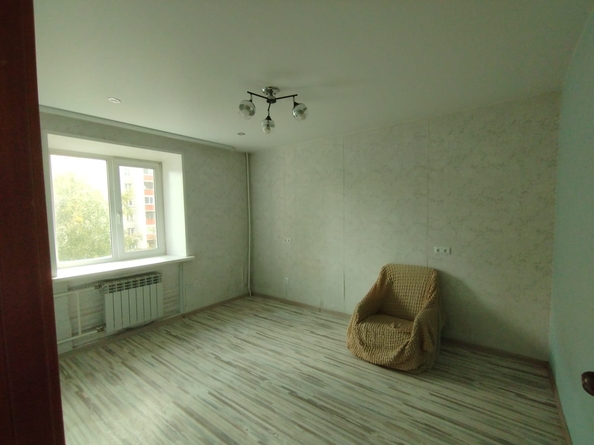 
  Продается 3-комн. квартира, 61.3 м², Суворова ул, д. 10
. Фото 8.