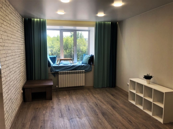 
  Продается 1-комн. квартира, 32 м², Кедровая ул, д. 34
. Фото 2.