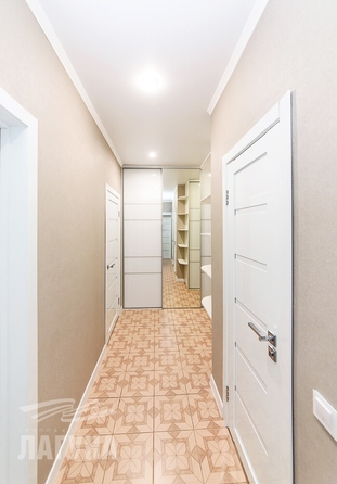 
  Продается 2-комн. квартира, 56.7 м², Сибирская ул, д. 98
. Фото 8.
