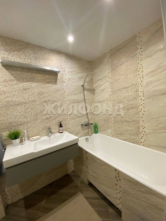 
  Продается 1-комн. квартира, 41.8 м², Киевская ул, д. 70/3
. Фото 2.