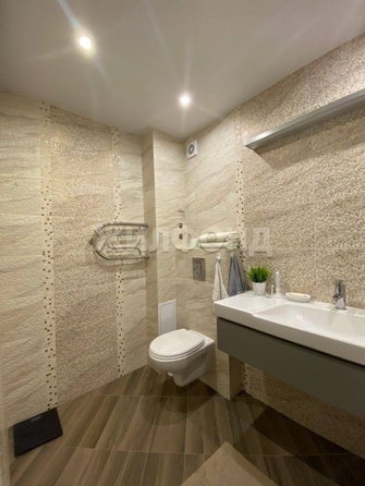 
  Продается 1-комн. квартира, 41.8 м², Киевская ул, д. 70/3
. Фото 3.