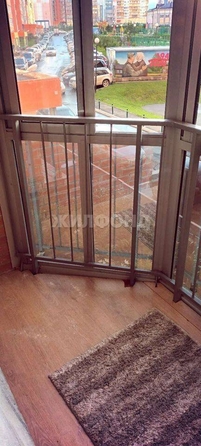 
  Продается 2-комн. квартира, 61 м², Сосновый пер, д. 10
. Фото 5.