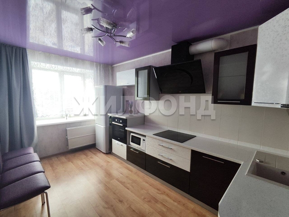 
  Продается 2-комн. квартира, 68.4 м², Сибирская ул, д. 117
. Фото 1.