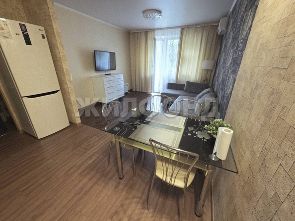 
  Продается 3-комн. квартира, 60.2 м², Дальне-Ключевская ул, д. 16Б
. Фото 6.
