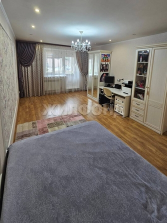 
  Продается 3-комн. квартира, 107.4 м², Аркадия Иванова ул, д. 27
. Фото 4.