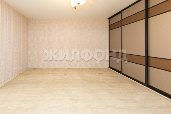 
  Продается 3-комн. квартира, 68.4 м², Ивана Черных ул, д. 75
. Фото 5.