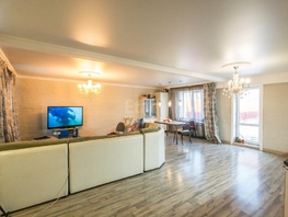 Дом, 235 м², 3 этажа, участок 337 сот.