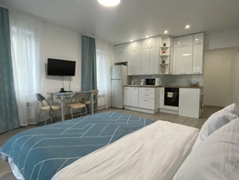 Снять однокомнатную квартиру Лебедева-Кумача ул, 42  м&sup2;, 4445 рублей