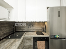 Продается 3-комнатная квартира Строителей б-р, 47.4  м&sup2;, 5590000 рублей