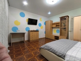 Снять трехкомнатную квартиру Троллейная ул, 64  м&sup2;, 4500 рублей