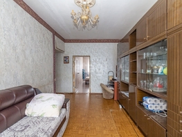 Продается 3-комнатная квартира Октябрьская улица, 58.1  м², 2200000 рублей