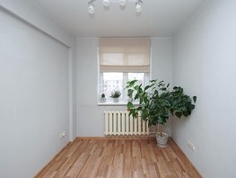 Продается 4-комнатная квартира Лукашевича ул, 60.2  м², 5650000 рублей