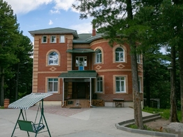 Коттедж, 406.3 м², 3 этажа, участок 15 сот.