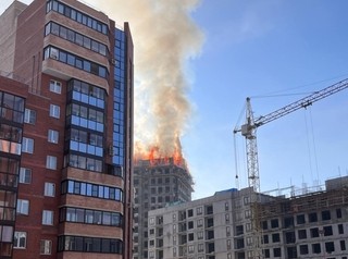 6 марта в Иркутске загорелась строящаяся новостройка