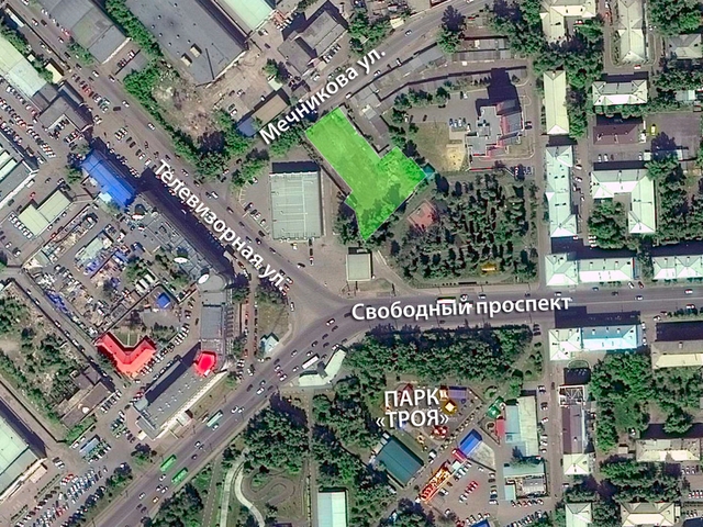 На Свободном требуют остановить строительство дома рядом с АЗС
