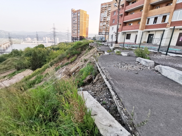 Укрепление склона в Студгородке начнется в этом году