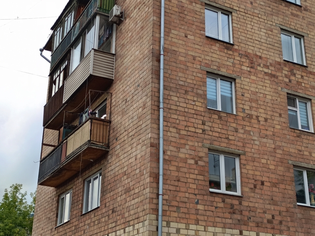 Четырехкомнатные квартиры на вторичном рынке очень сложно продаются 
